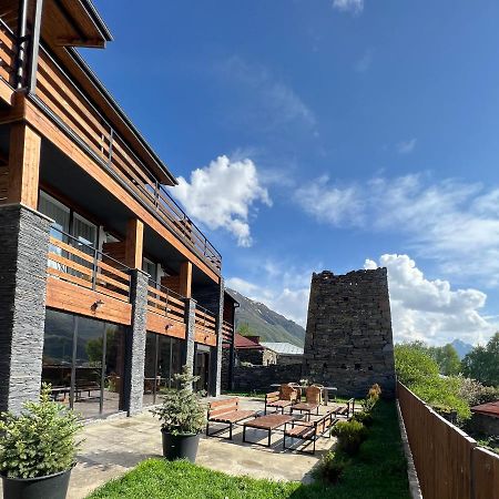Capra Hotel Kazbegi Eksteriør billede