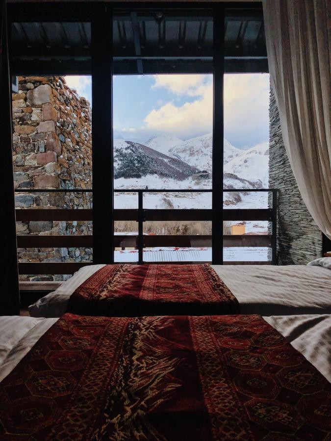 Capra Hotel Kazbegi Eksteriør billede