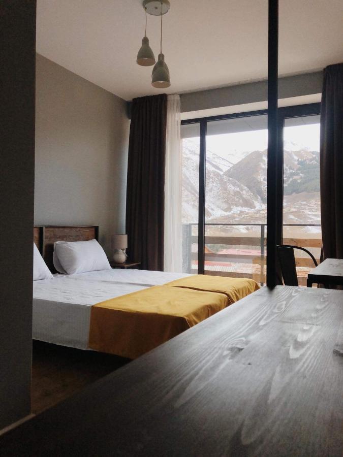 Capra Hotel Kazbegi Eksteriør billede