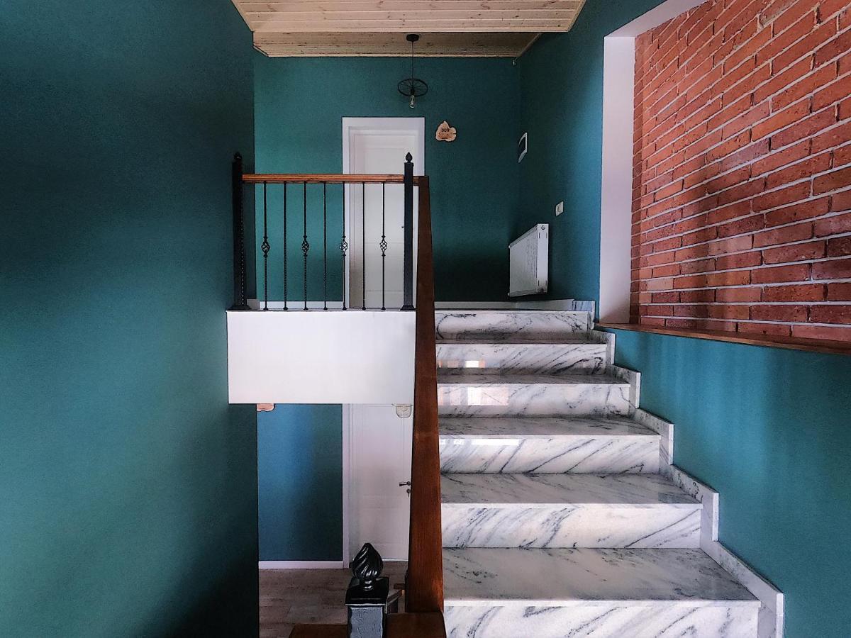 Capra Hotel Kazbegi Eksteriør billede