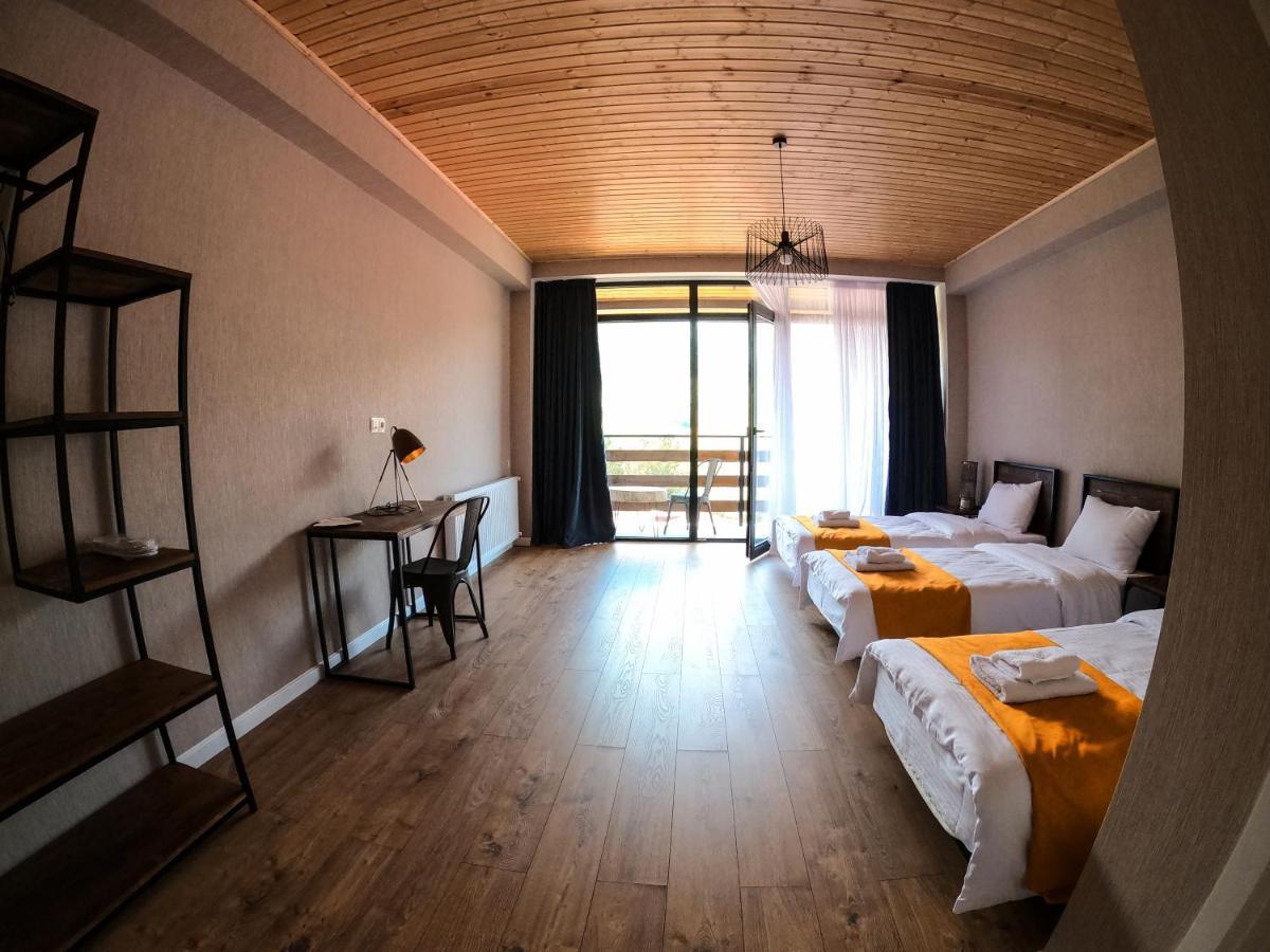 Capra Hotel Kazbegi Eksteriør billede