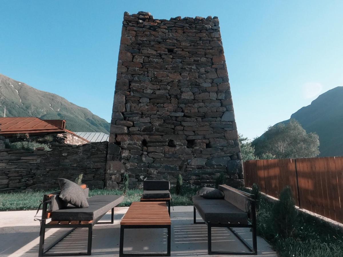 Capra Hotel Kazbegi Eksteriør billede