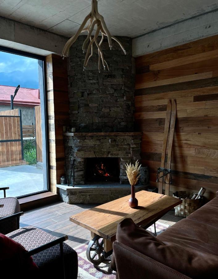 Capra Hotel Kazbegi Eksteriør billede