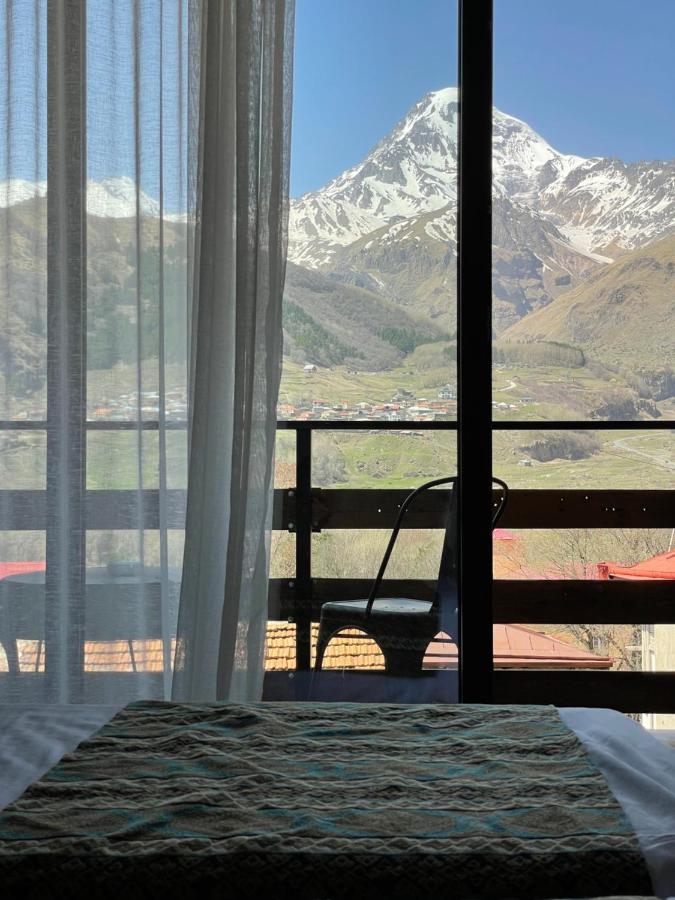 Capra Hotel Kazbegi Eksteriør billede