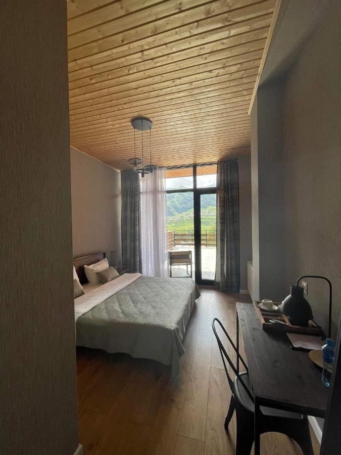 Capra Hotel Kazbegi Eksteriør billede