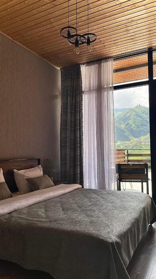 Capra Hotel Kazbegi Eksteriør billede