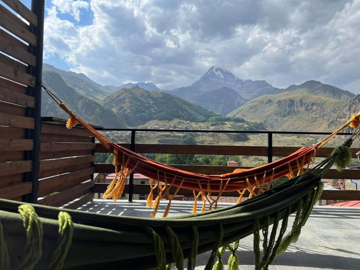 Capra Hotel Kazbegi Eksteriør billede
