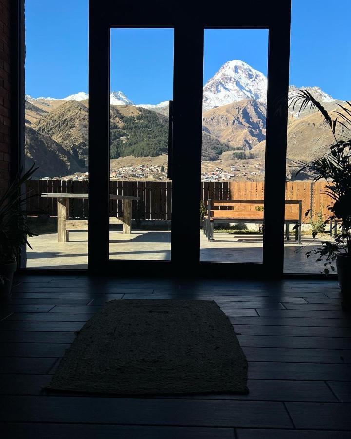 Capra Hotel Kazbegi Eksteriør billede